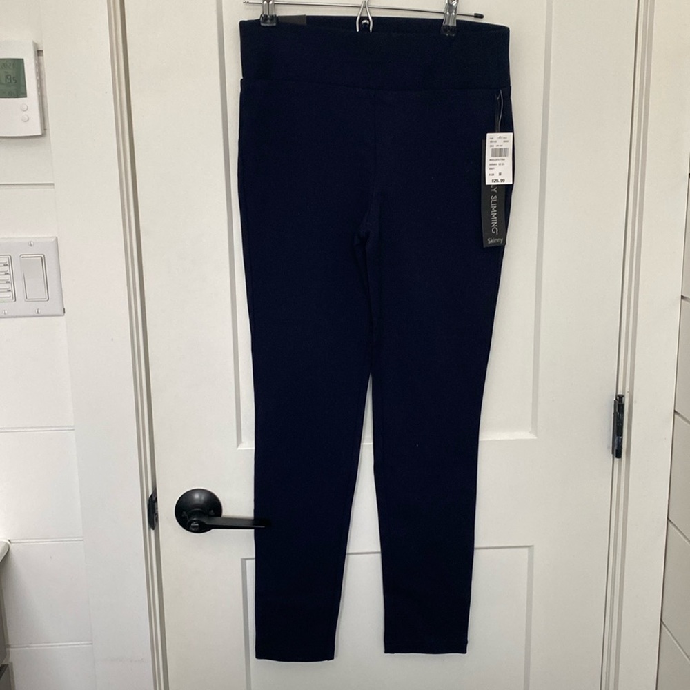 Women’s medium navy legging slimming pant